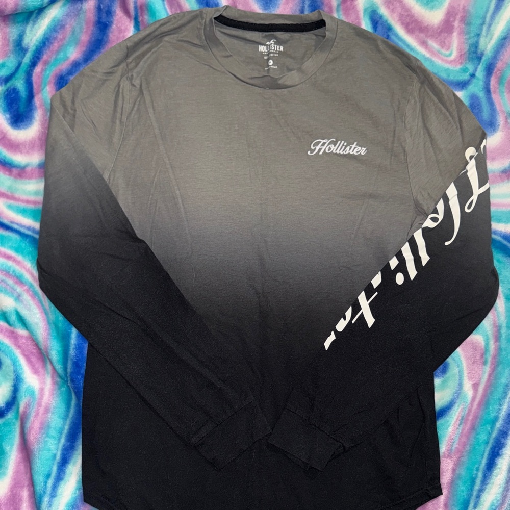 Hollister Men's Ombre Black and Gray Long Sleeve Tee